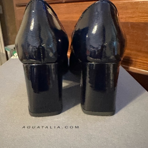 Gorgeous Aquatalia Michelle Patent Saffiano pumps - Picture 12 of 14